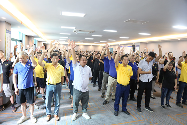 快猫成人短视频6月全厂职工动员大会——统一思想谋新篇，整顿精神再出发！